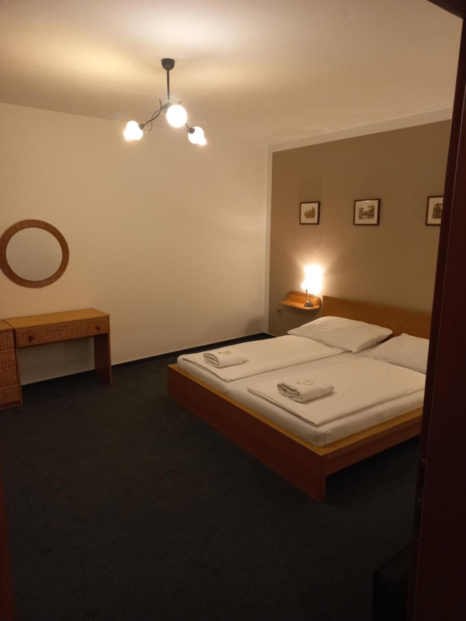 Hotel Bila Pani Jindřichův Hradec Zimmer foto